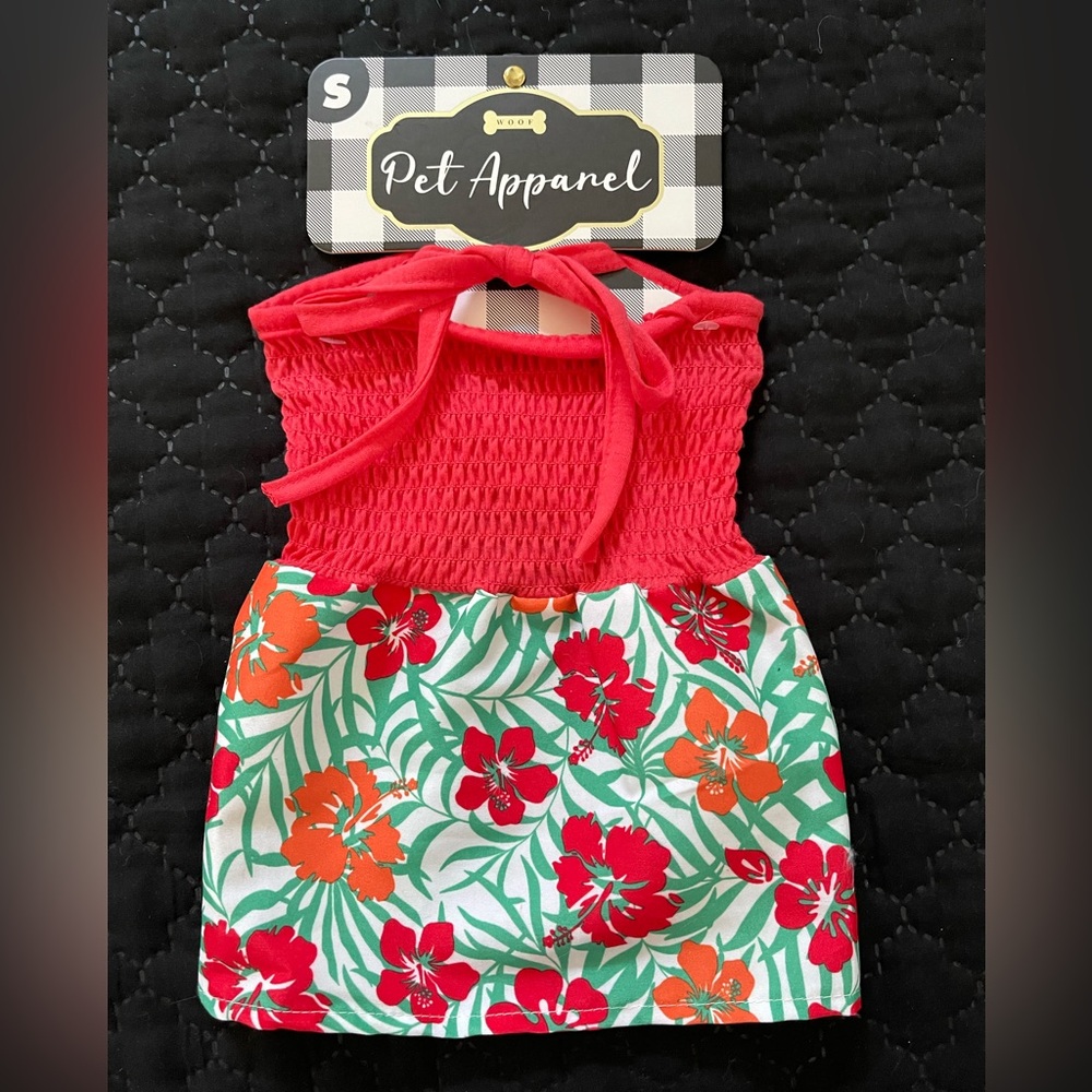 Woof Pet Apparel Hawaiian Dog Dress-size Small-New and so Cute!